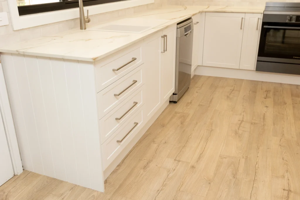Award-Worthy Hampton Kitchen in Saratoga 1 Award-Worthy Hampton Kitchen in Saratoga 4